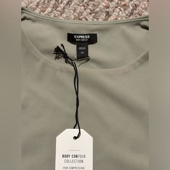 NWT Express Body Contour High Compression High Neck Cropped Tank Sage- Size XS - Picture 8 of 8